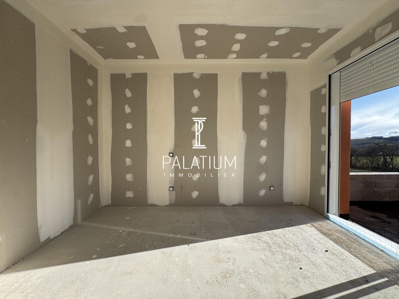 Maison - 99 m² - 4 pièces