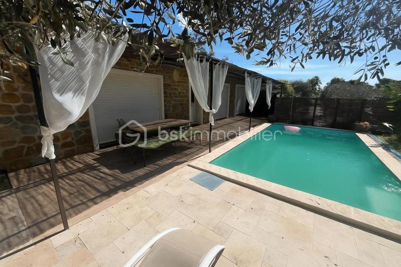 Maison - 170 m² - 8 pièces