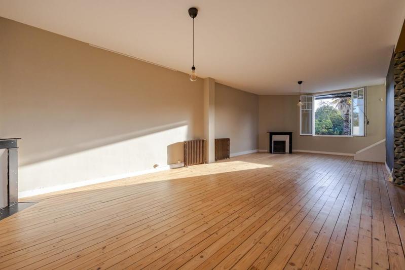 Maison - 200 m² - 7 pièces