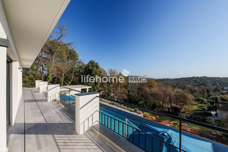 Villa - 234 m² - 5 pièces