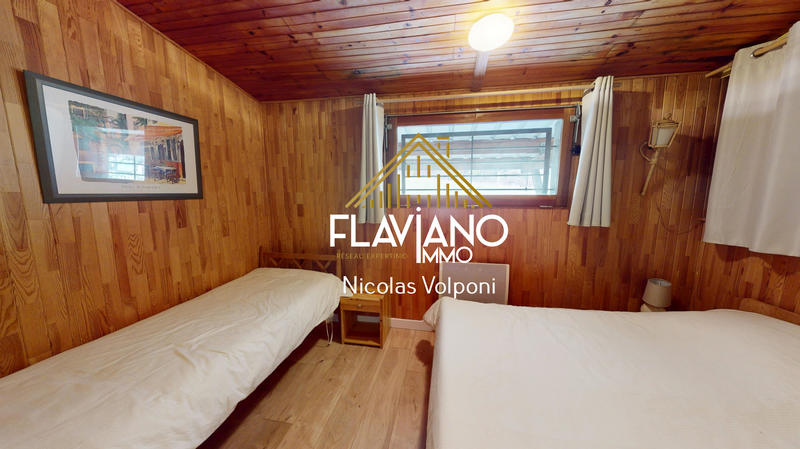 Appartement - 100 m² - 5 pièces