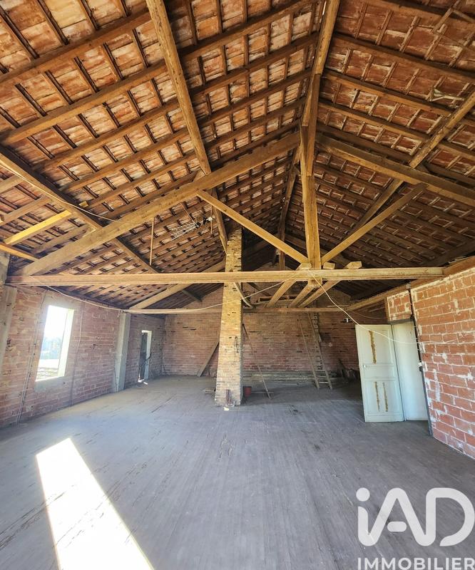 Maison - 256 m² - 5 pièces