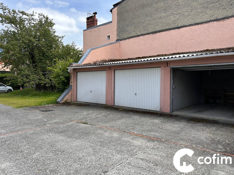 Local d'activités - 700 m² - 27 pièces