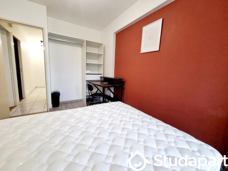 Chambre - 9 m² - 1 pièce