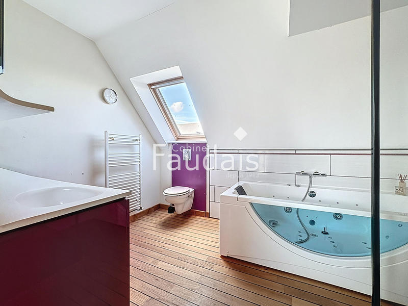 Maison - 189 m² - 6 pièces