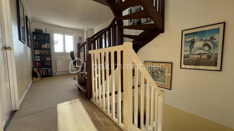 Maison - 90 m² - 6 pièces