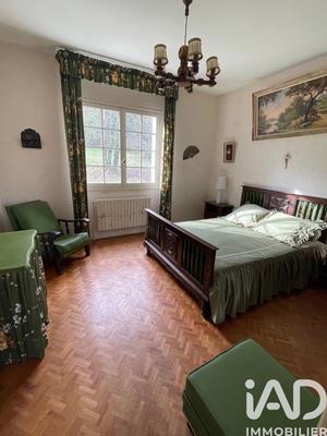 Maison - 179 m² - 7 pièces