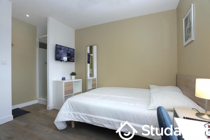 Chambre - 11 m² - 1 pièce