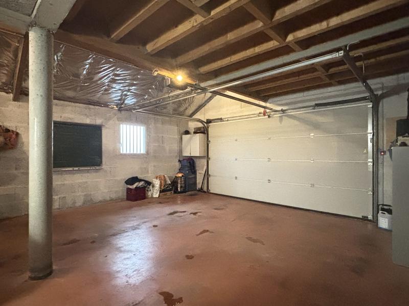 Maison traditionnelle - 225 m² - 7 pièces