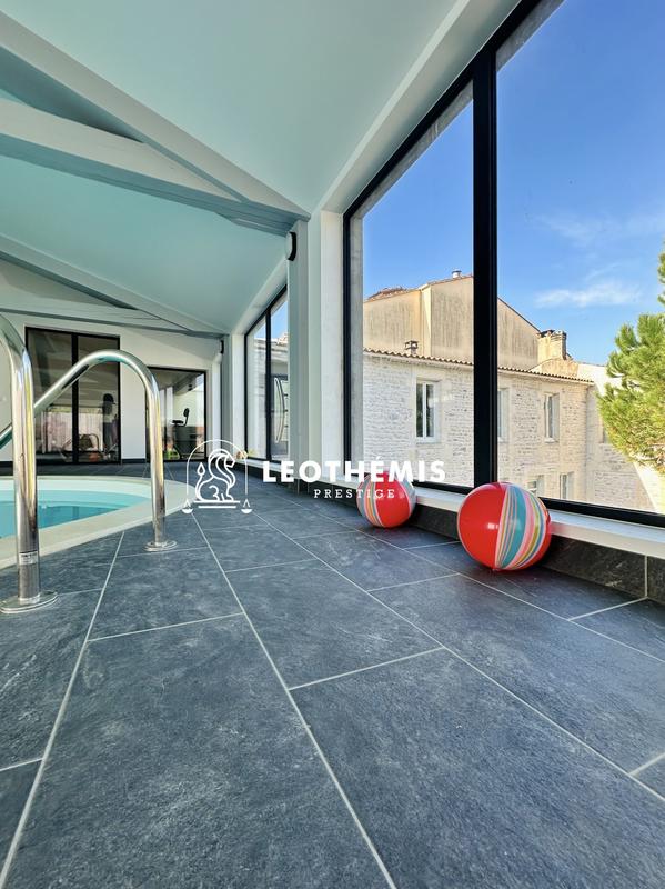 Villa - 397 m² - 9 pièces