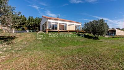 Maison traditionnelle - 142 m² - 6 pièces