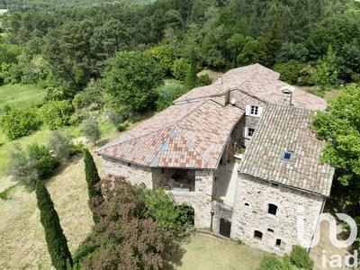 Maison - 404 m² - 12 pièces