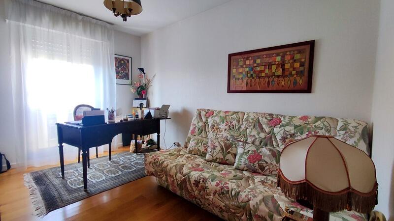 Appartement - 107 m² - 4 pièces