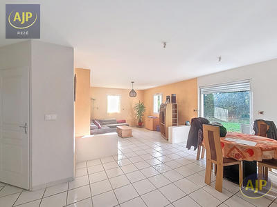 Maison - 96 m² - 4 pièces