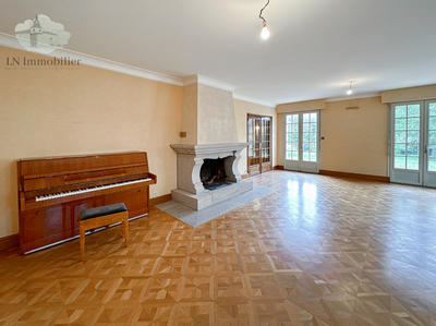 Maison - 172 m² - 9 pièces