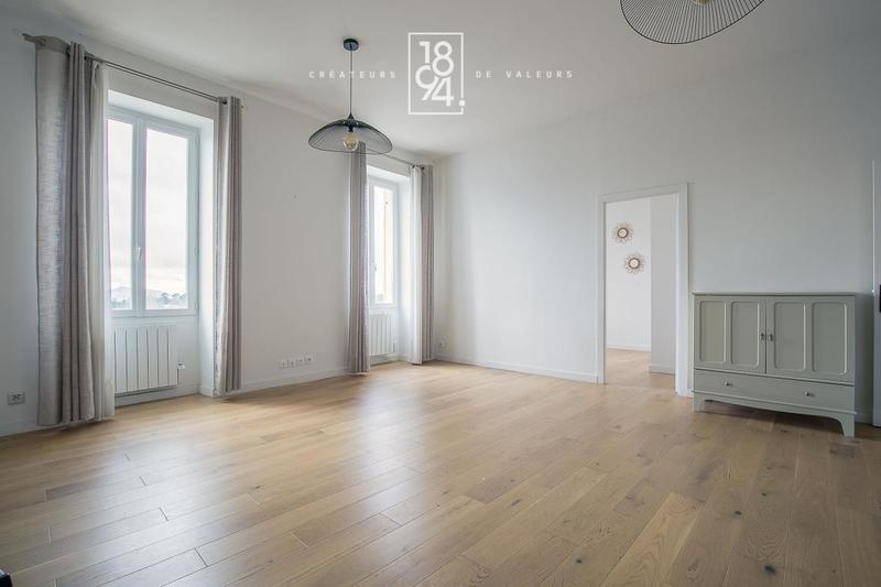 Appartement - 76 m² - 4 pièces