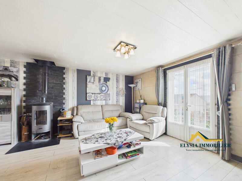 Maison - 90 m² - 6 pièces