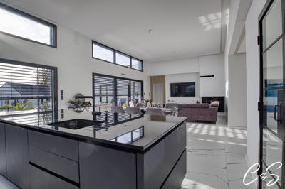 Maison - 162 m² - 6 pièces