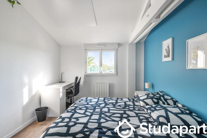 Chambre - 12 m² - 1 pièce