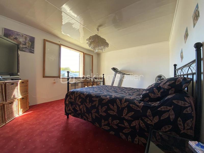 Entrepôt - 158 m² - 8 pièces