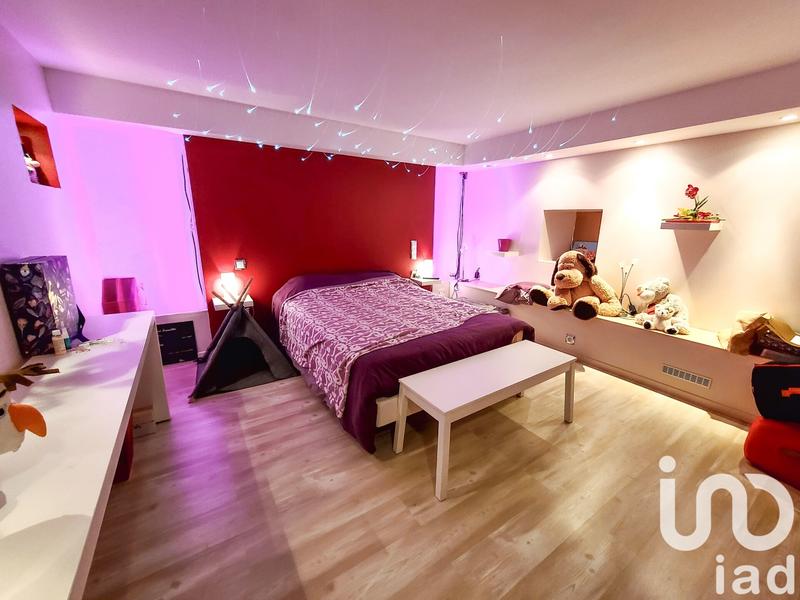 Maison - 284 m² - 10 pièces