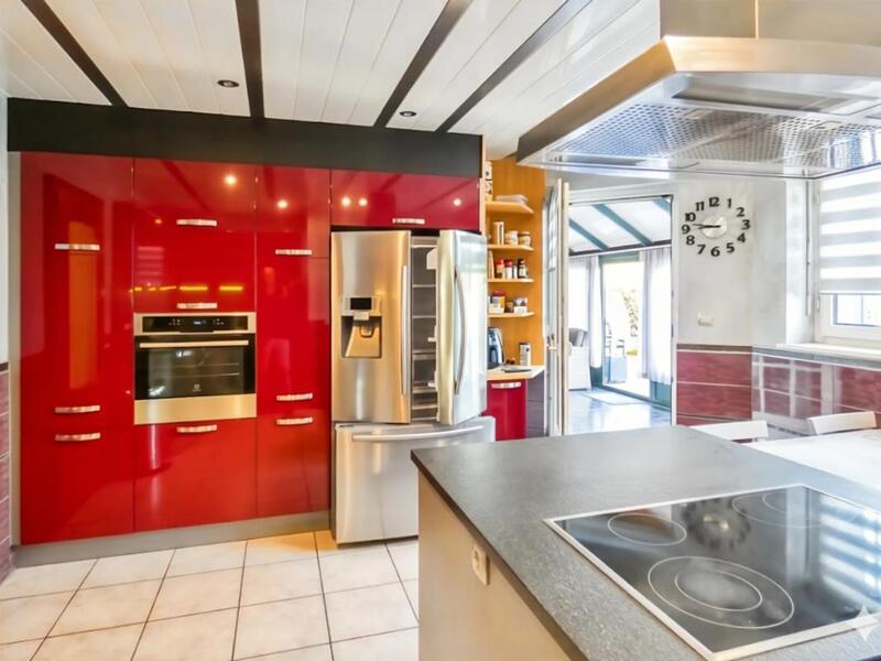 Maison - 209 m² - 8 pièces