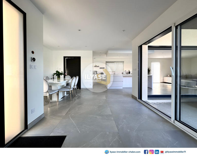 Maison - 130 m² - 4 pièces