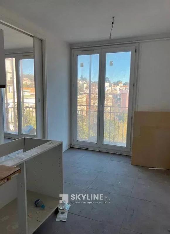 Appartement - 81 m² - 5 pièces