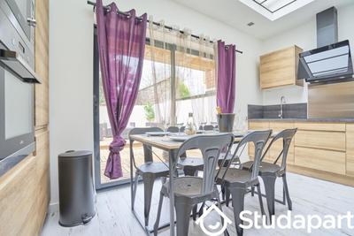 Chambre - 10 m² - 1 pièce