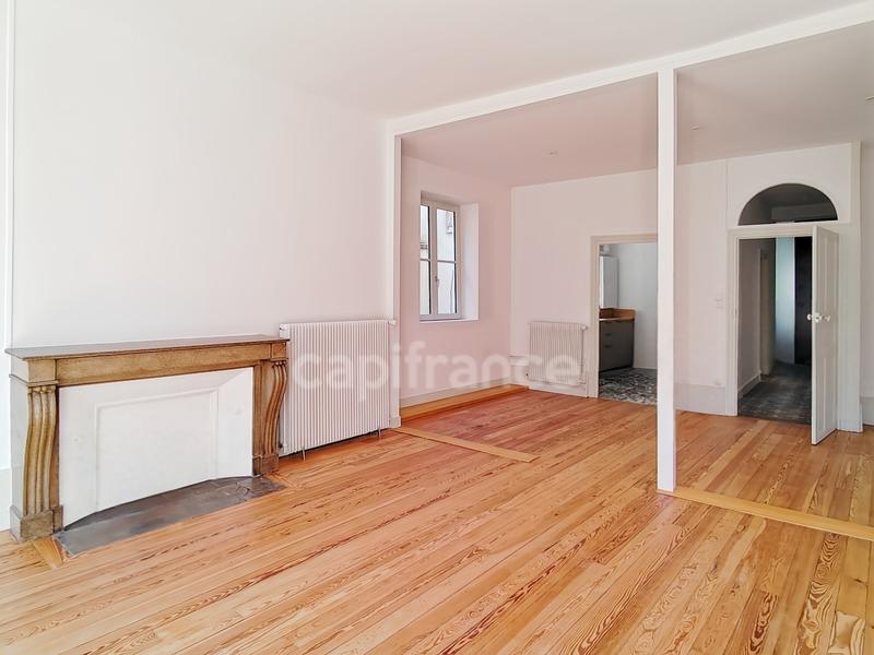 Appartement - 90 m² - 4 pièces