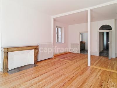 Appartement - 90 m² - 4 pièces