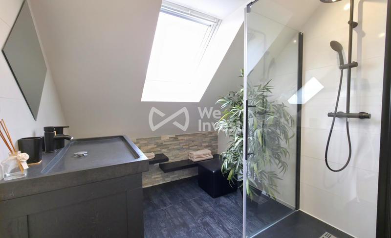 Maison contemporaine - 153 m² - 8 pièces