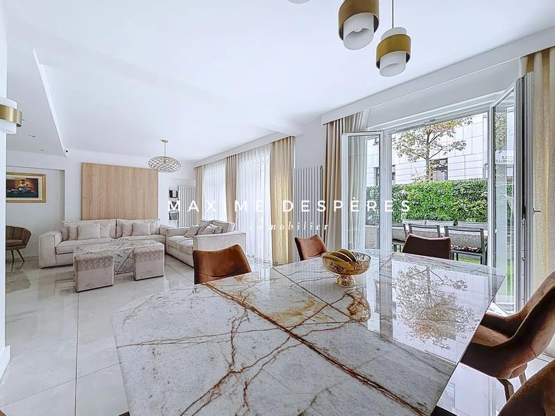 Appartement - 110 m² - 4 pièces