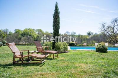 Château - 600 m² - 12 pièces