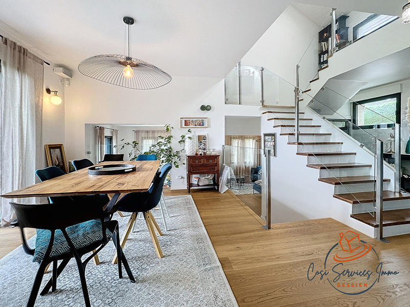 Villa - 227 m² - 5 pièces