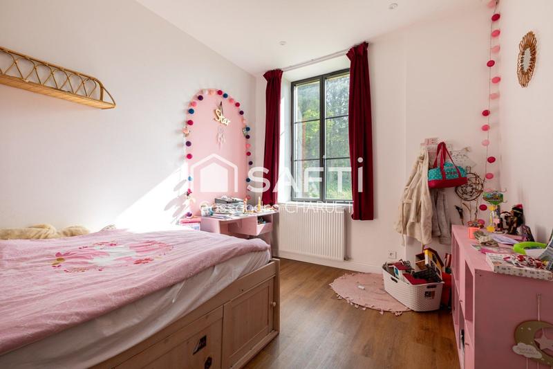 Maison - 300 m² - 8 pièces