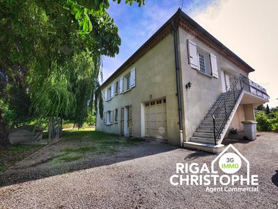 Maison traditionnelle - 195 m² - 9 pièces