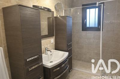 Maison - 180 m² - 9 pièces