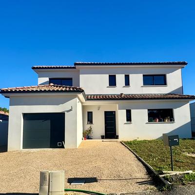 Maison - 140 m² - 5 pièces