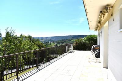 Maison - 215 m² - 14 pièces