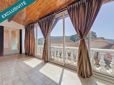 Maison - 227 m² - 9 pièces