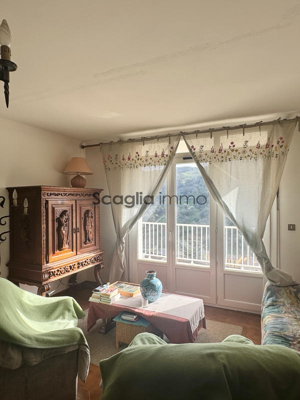 Appartement - 105 m² - 4 pièces