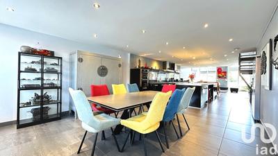 Loft - 184 m² - 11 pièces