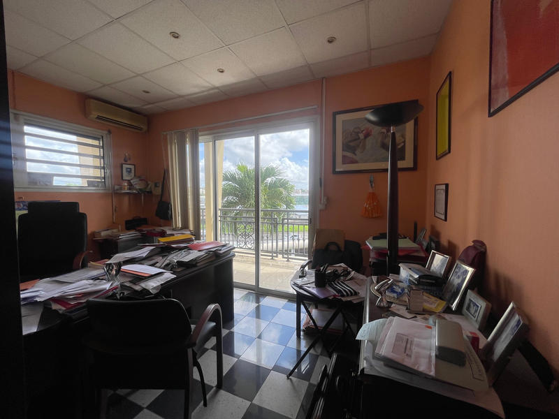 Local commercial - 124 m²