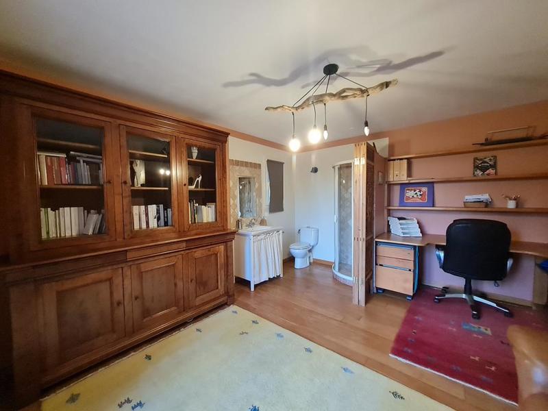 Maison - 211 m² - 6 pièces