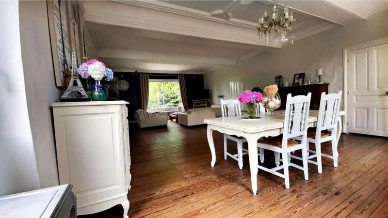 Maison bourgeoise - 230 m² - 9 pièces