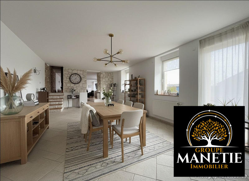 Maison - 226 m² - 8 pièces