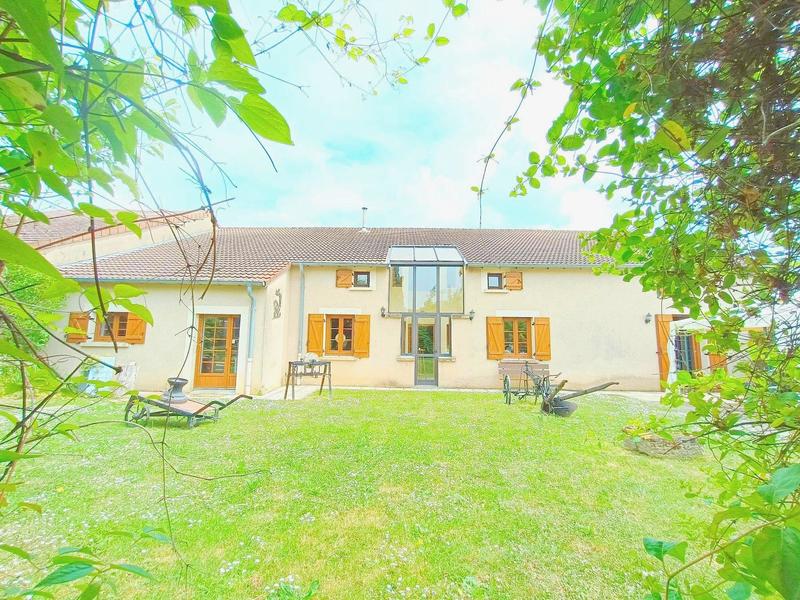 Maison - 250 m² - 8 pièces
