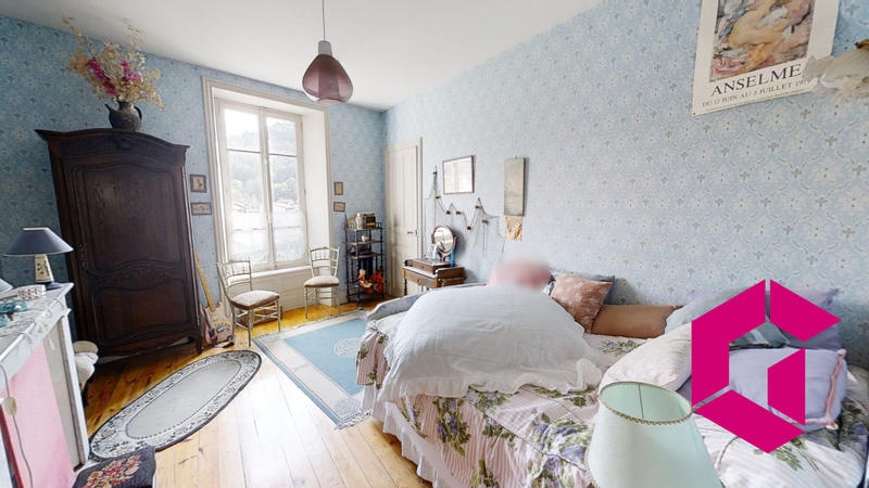 Maison - 180 m² - 6 pièces