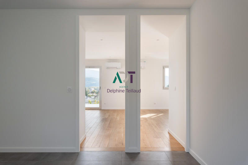 Appartement - 151 m² - 5 pièces